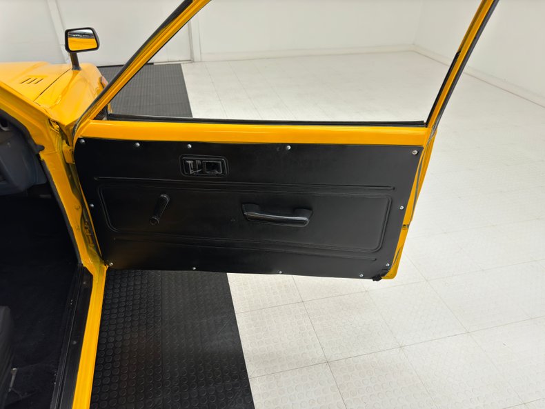 Toyota-Corolla-1978-Chrome-Yellow-Black-34