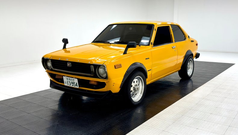 Toyota-Corolla-1978-Chrome-Yellow-Black-37