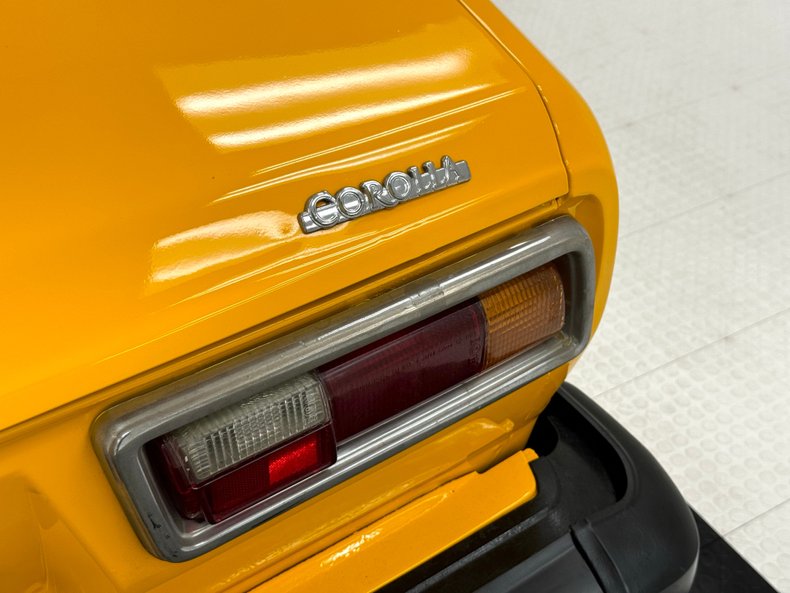 Toyota-Corolla-1978-Chrome-Yellow-Black-43