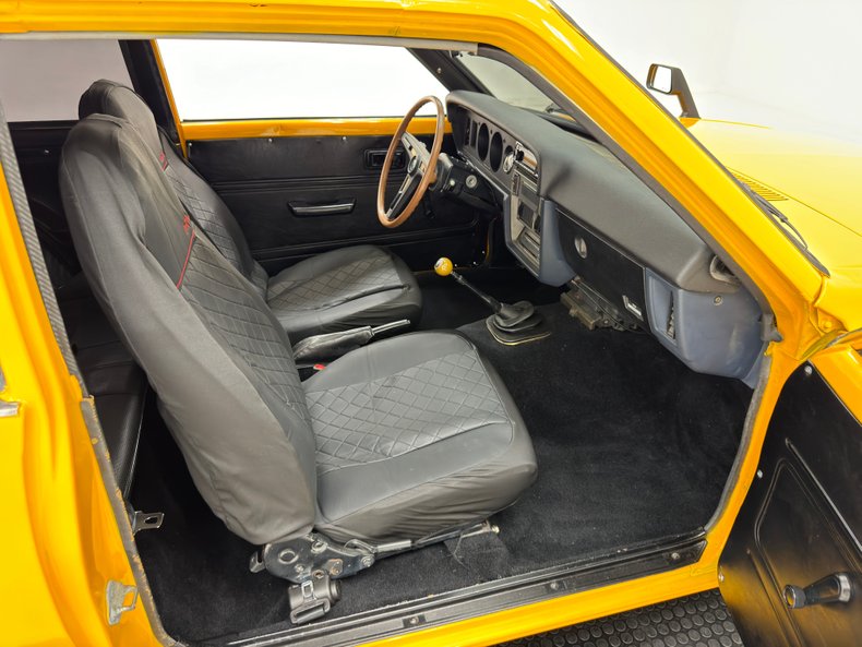 Toyota-Corolla-1978-Chrome-Yellow-Black-48
