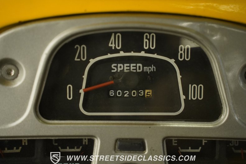 Toyota-Fj-cruiser-1970-Yellow-Tan-10