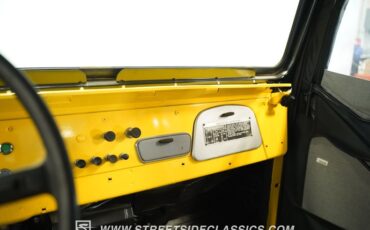 Toyota-Fj-cruiser-1970-Yellow-Tan-13