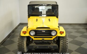 Toyota-Fj-cruiser-1970-Yellow-Tan-17