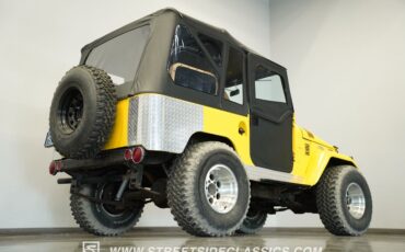 Toyota-Fj-cruiser-1970-Yellow-Tan-2