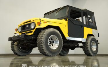 Toyota-Fj-cruiser-1970-Yellow-Tan-21
