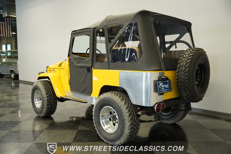 Toyota-Fj-cruiser-1970-Yellow-Tan-25