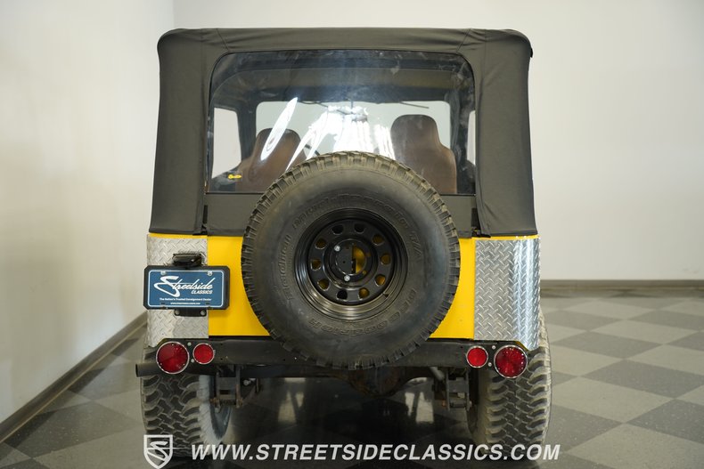 Toyota-Fj-cruiser-1970-Yellow-Tan-33