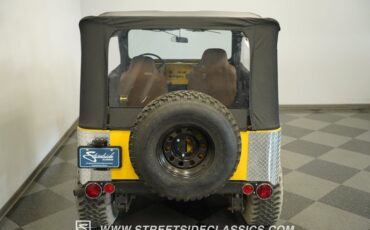 Toyota-Fj-cruiser-1970-Yellow-Tan-34