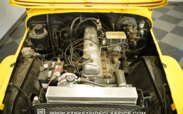 Toyota-Fj-cruiser-1970-Yellow-Tan-38