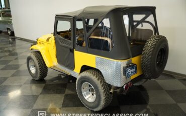 Toyota-Fj-cruiser-1970-Yellow-Tan-41