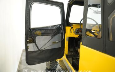 Toyota-Fj-cruiser-1970-Yellow-Tan-46