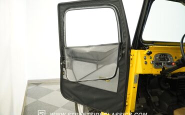 Toyota-Fj-cruiser-1970-Yellow-Tan-47