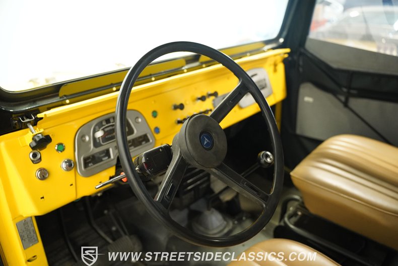 Toyota-Fj-cruiser-1970-Yellow-Tan-49