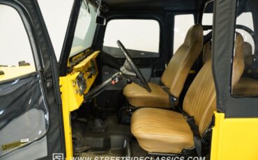 Toyota-Fj-cruiser-1970-Yellow-Tan-7