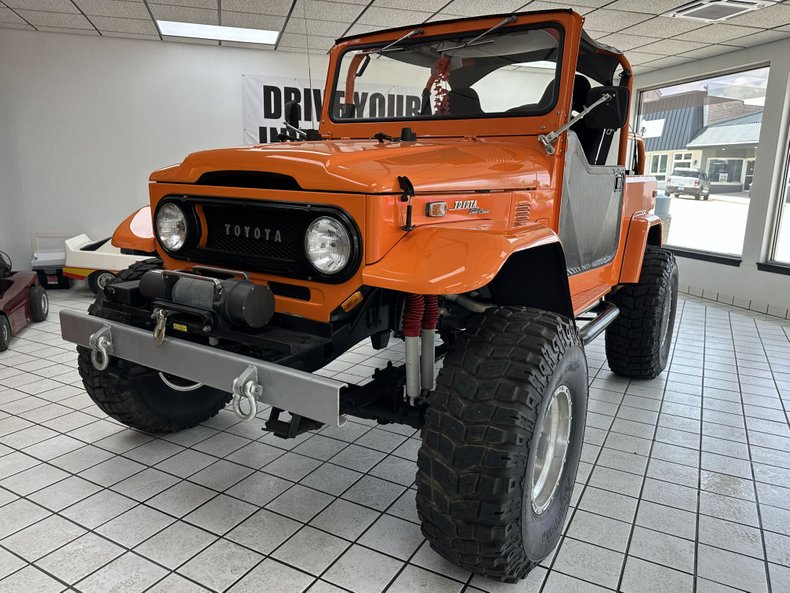 Toyota-Fj40-1973-Orange-Crush-Black-37