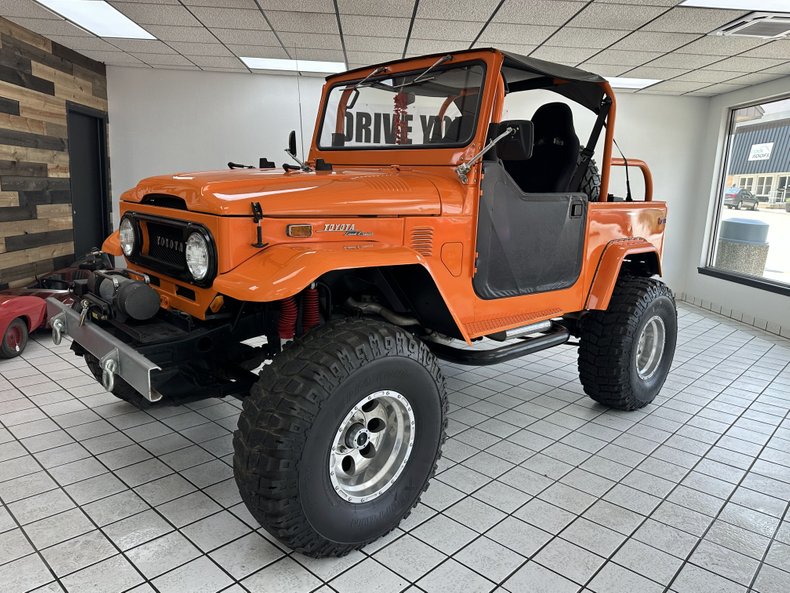 Toyota-Fj40-1973-Orange-Crush-Black-9
