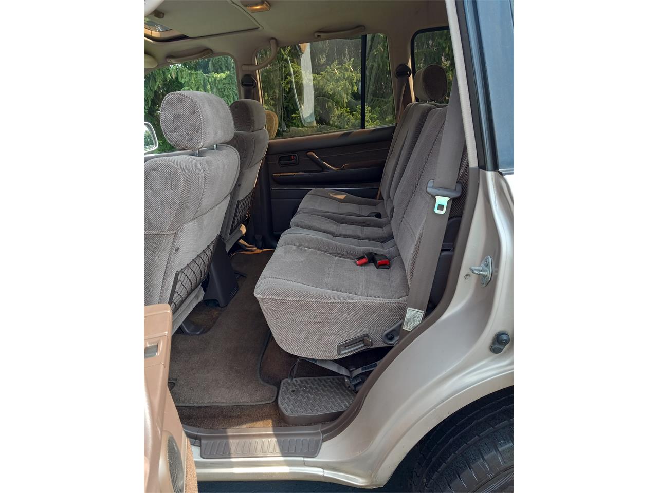 Toyota-Land-cruiser-1994-Light-beige-metallic-Beige-10