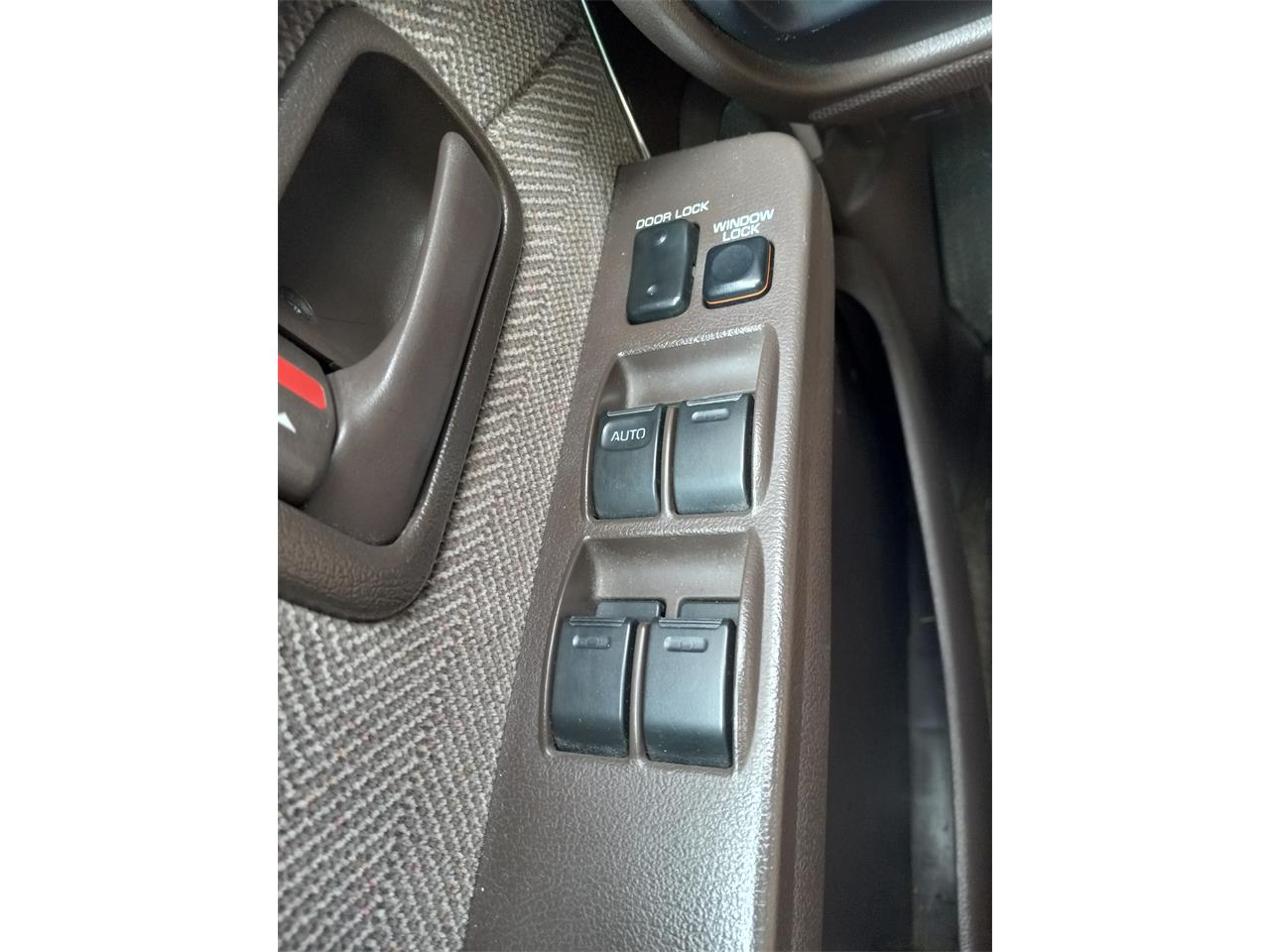 Toyota-Land-cruiser-1994-Light-beige-metallic-Beige-14