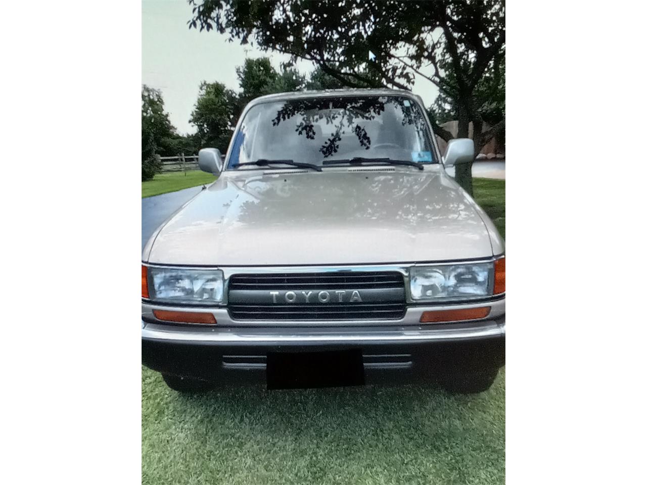 Toyota-Land-cruiser-1994-Light-beige-metallic-Beige-2