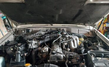 Toyota-Land-cruiser-1994-Light-beige-metallic-Beige-21