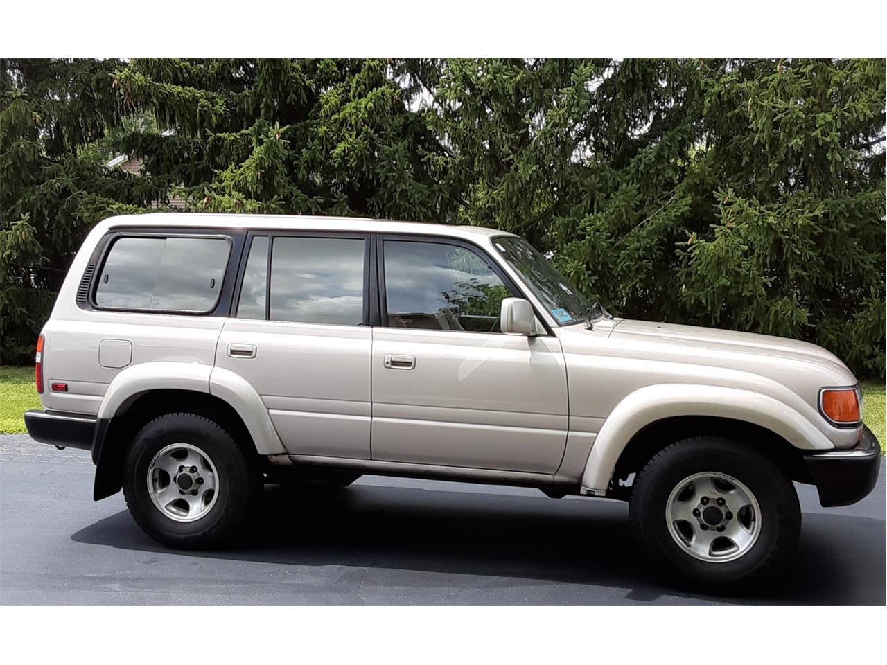 Toyota-Land-cruiser-1994-Light-beige-metallic-Beige-3