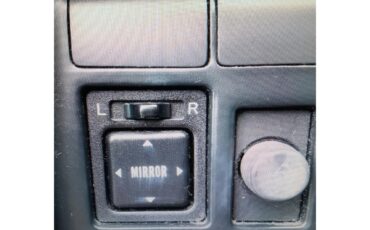 Toyota-Land-cruiser-1994-Light-beige-metallic-Beige-6