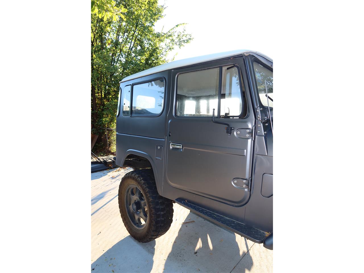 Toyota-Land-cruiser-bj40-1978-Smoke-Gray-Black-1