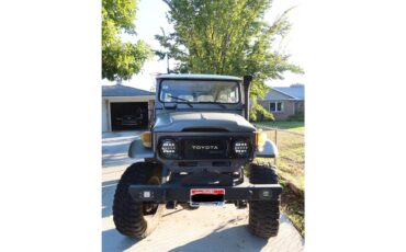 Toyota-Land-cruiser-bj40-1978-Smoke-Gray-Black-2