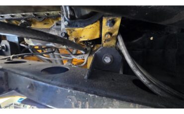 Toyota-Land-cruiser-fj40-1967-Yellow-Black-15