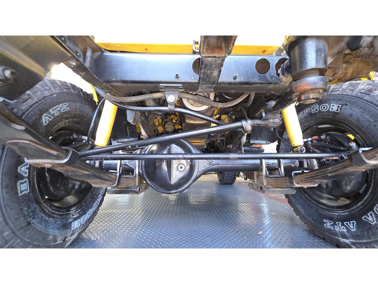 Toyota-Land-cruiser-fj40-1967-Yellow-Black-24