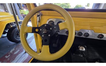 Toyota-Land-cruiser-fj40-1967-Yellow-Black-25