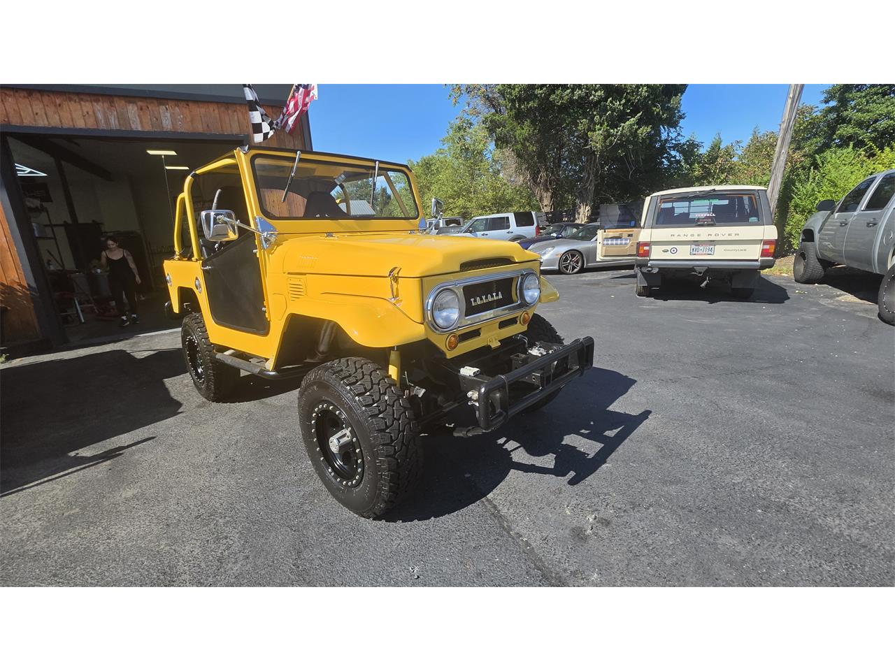 Toyota-Land-cruiser-fj40-1967-Yellow-Black-33