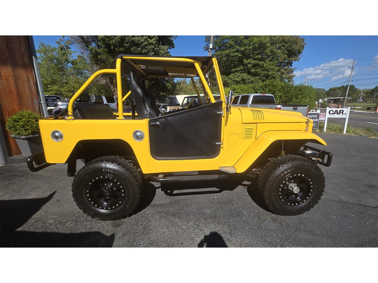 Toyota-Land-cruiser-fj40-1967-Yellow-Black-35