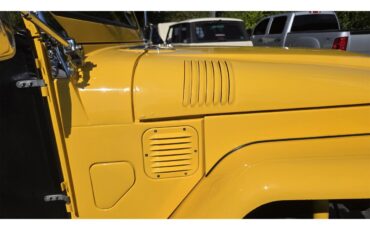 Toyota-Land-cruiser-fj40-1967-Yellow-Black-45