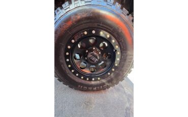 Toyota-Land-cruiser-fj40-1967-Yellow-Black-48