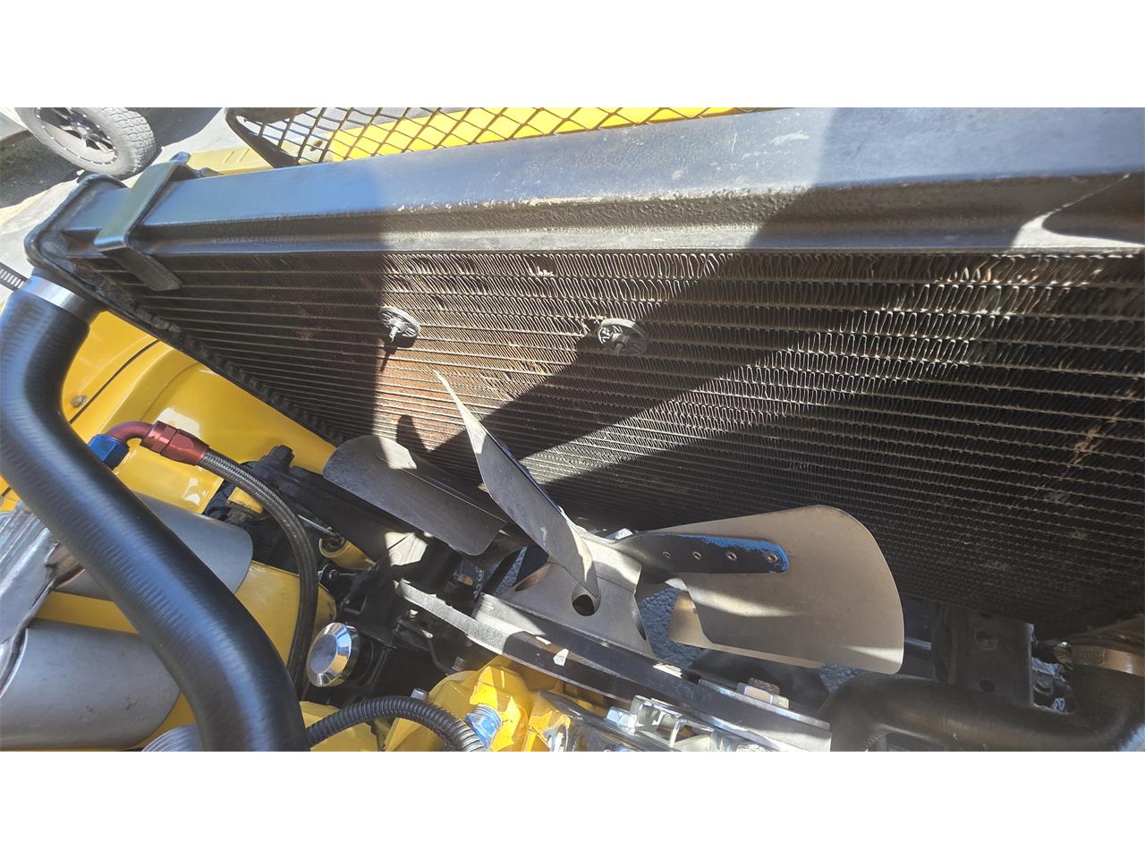 Toyota-Land-cruiser-fj40-1967-Yellow-Black-50