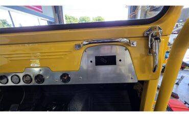 Toyota-Land-cruiser-fj40-1967-Yellow-Black-77