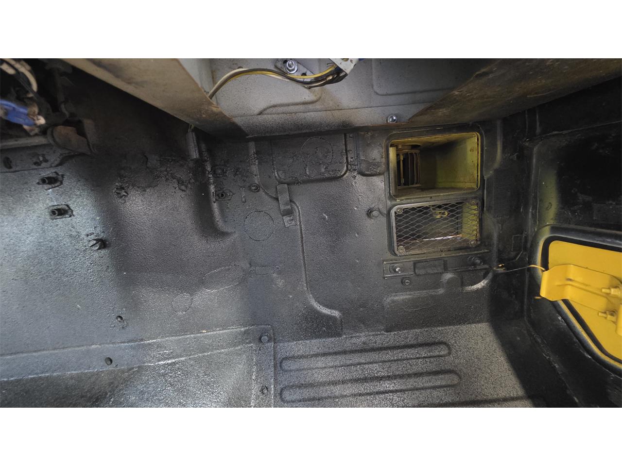 Toyota-Land-cruiser-fj40-1967-Yellow-Black-83