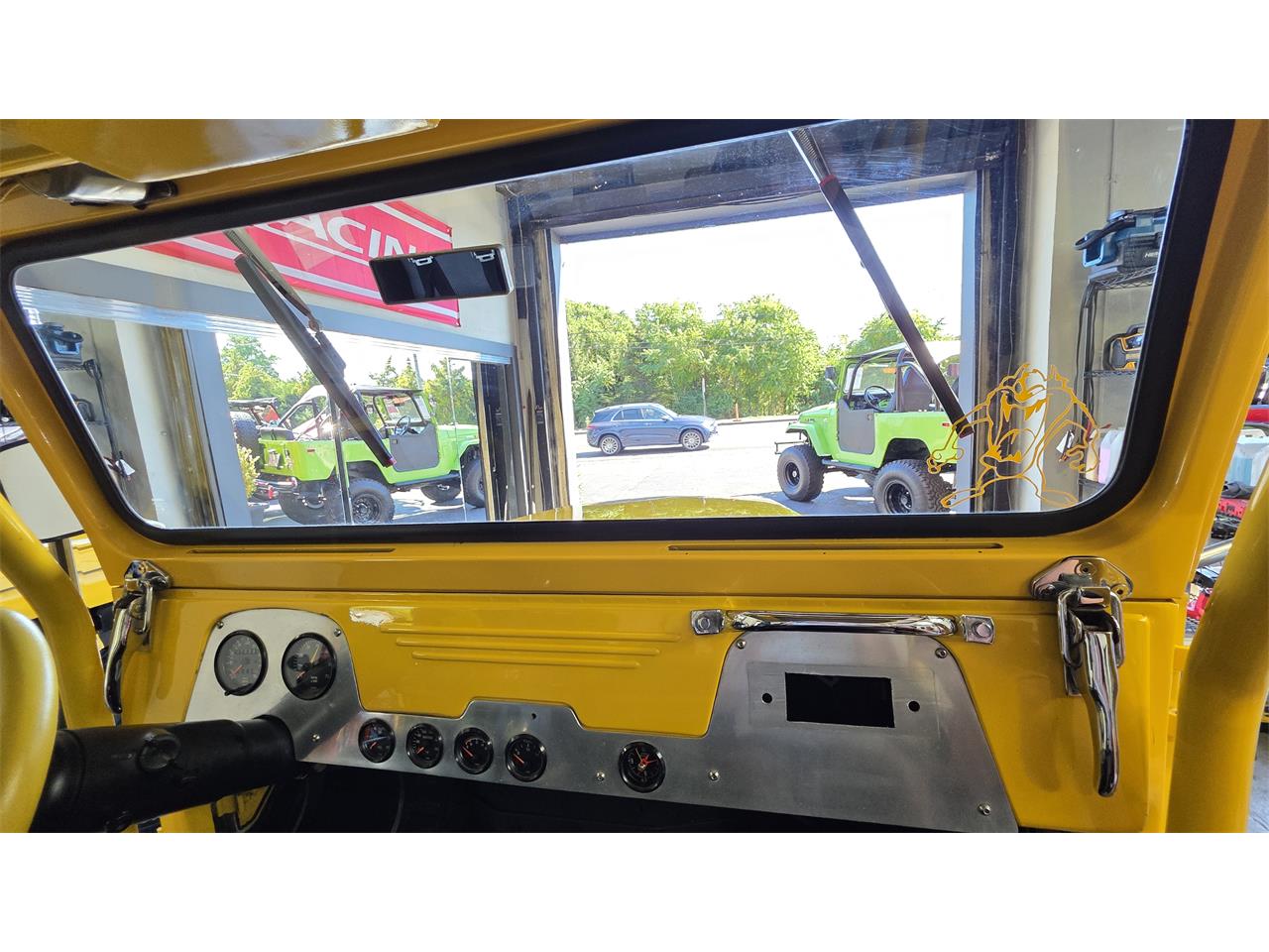 Toyota-Land-cruiser-fj40-1967-Yellow-Black-84