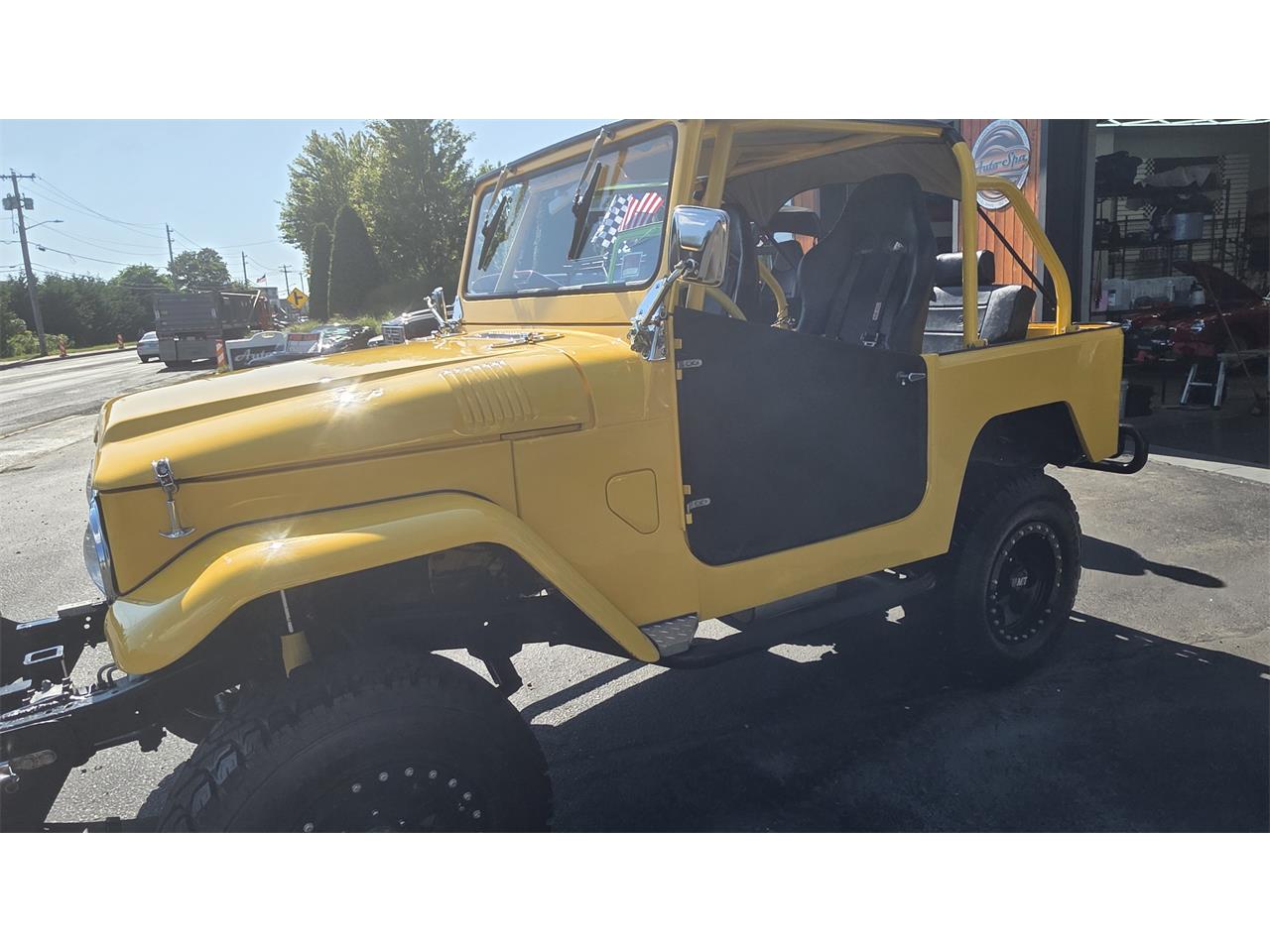 Toyota-Land-cruiser-fj40-1967-Yellow-Black-86
