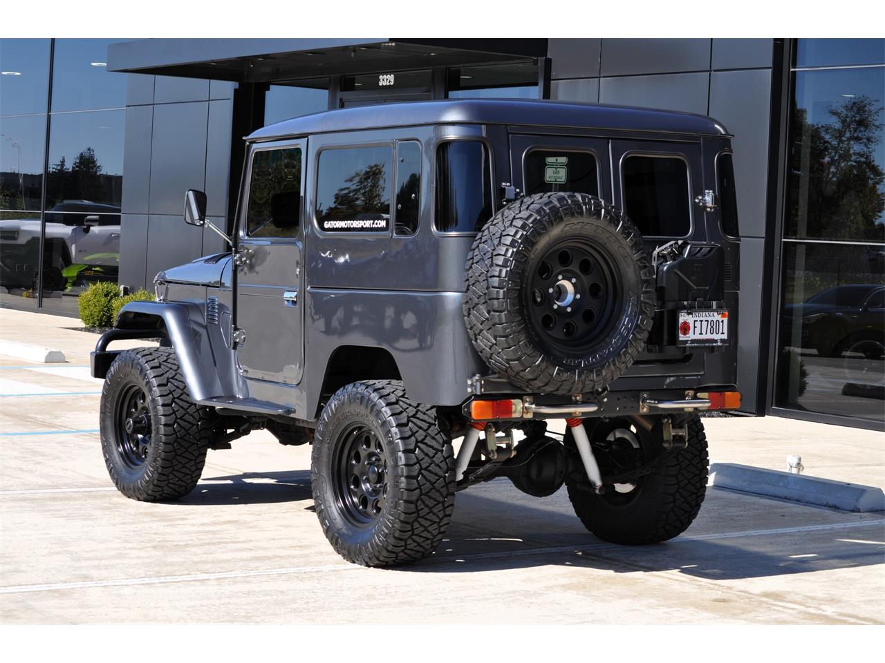 Toyota-Land-cruiser-fj40-1978-Grey-Black-13