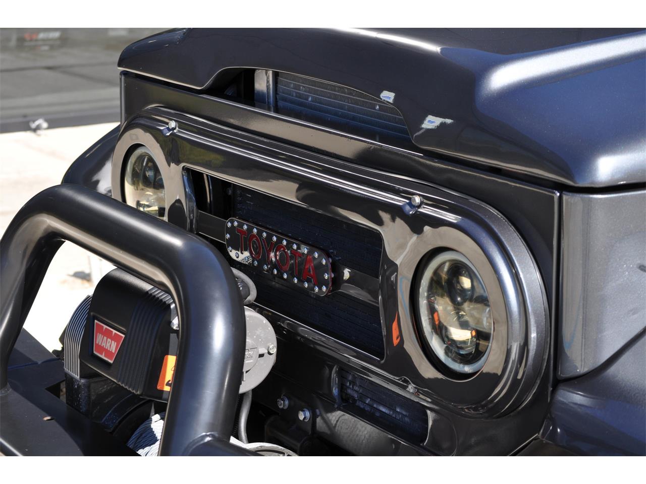 Toyota-Land-cruiser-fj40-1978-Grey-Black-14