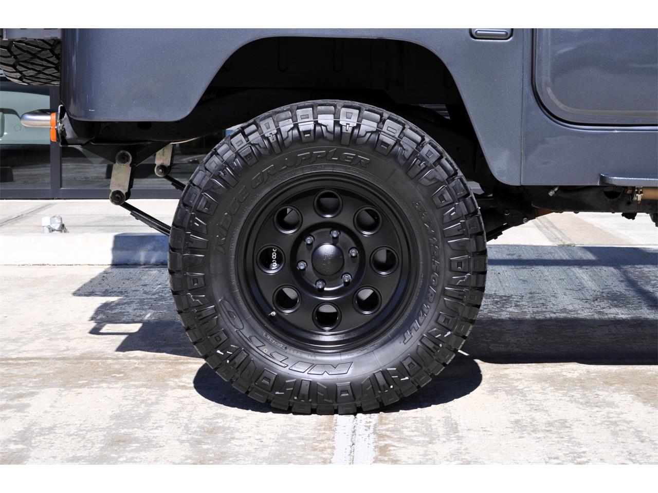 Toyota-Land-cruiser-fj40-1978-Grey-Black-43