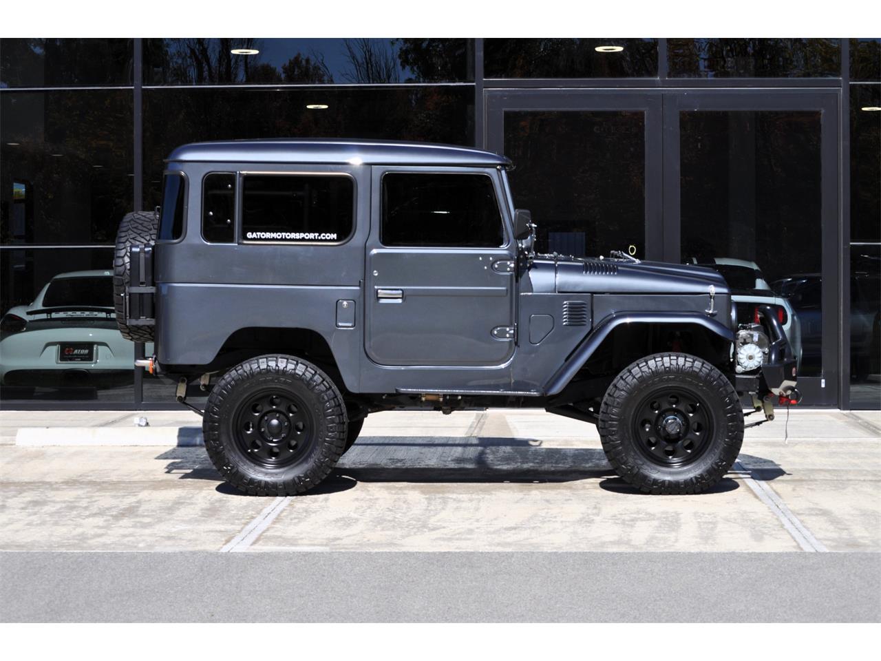 Toyota-Land-cruiser-fj40-1978-Grey-Black-47