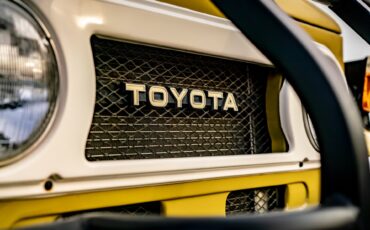 Toyota-Other-1974-BeigeTan-Black-13