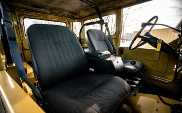 Toyota-Other-1974-BeigeTan-Black-17