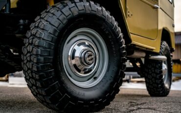 Toyota-Other-1974-BeigeTan-Black-2