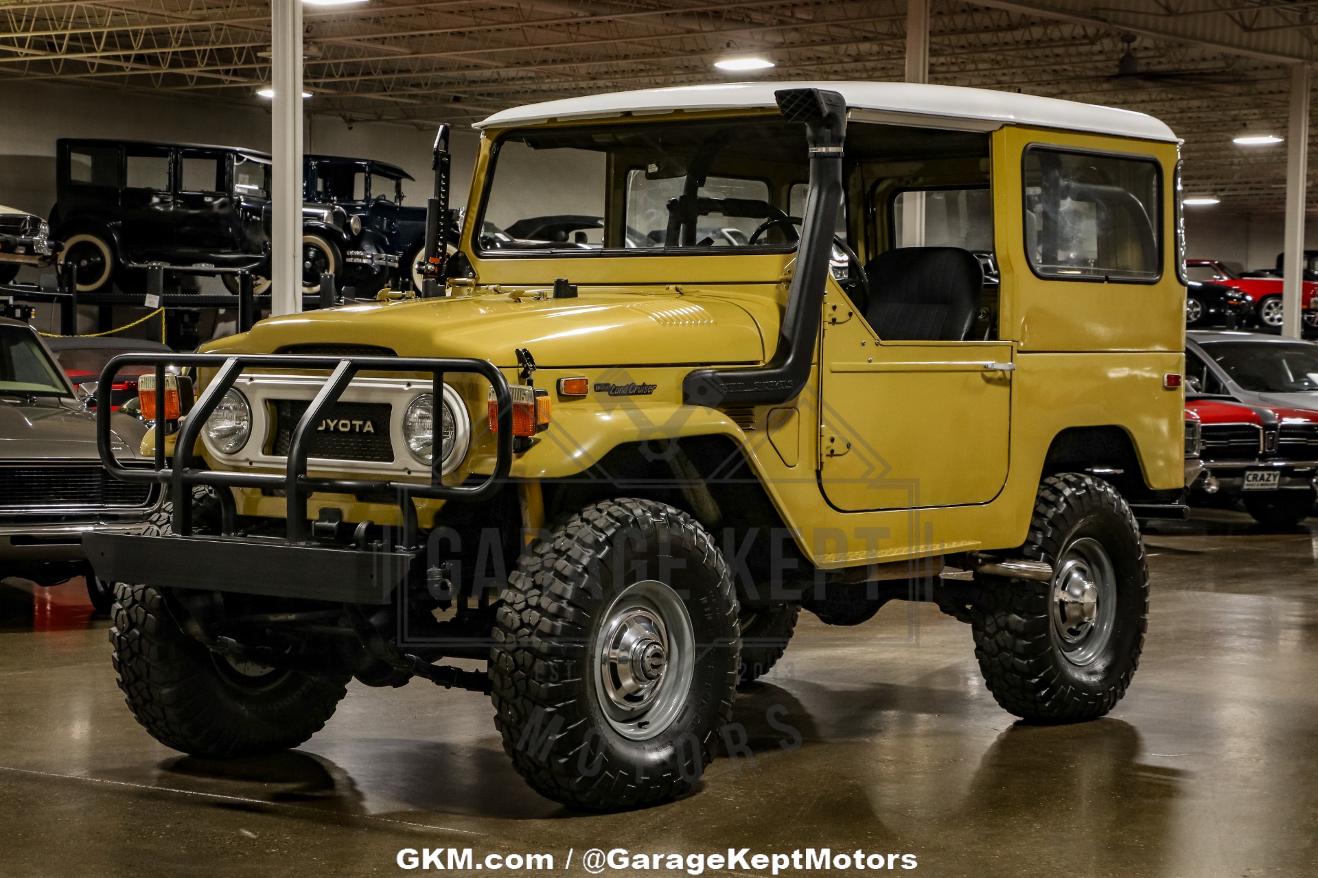 Toyota-Other-1974-BeigeTan-Black-31