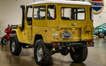 Toyota-Other-1974-BeigeTan-Black-35