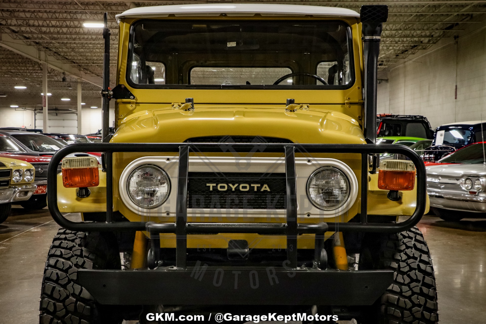 Toyota-Other-1974-BeigeTan-Black-4